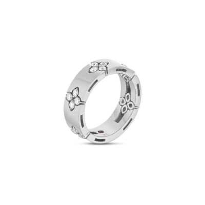 Ring mit Diamanten